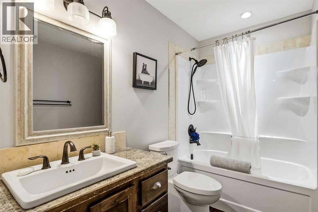 Lower 4 pc bath