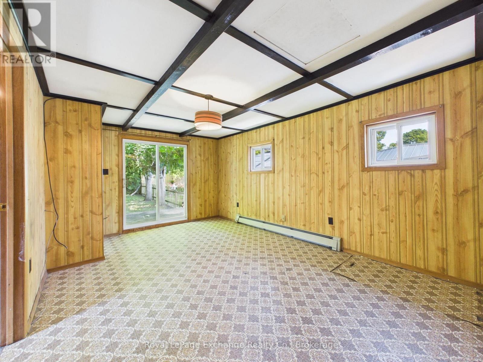 856 OLDE VICTORIA STREET - 7