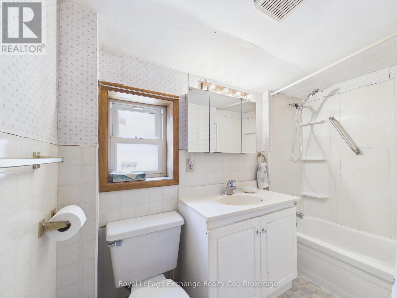 856 OLDE VICTORIA STREET - 9