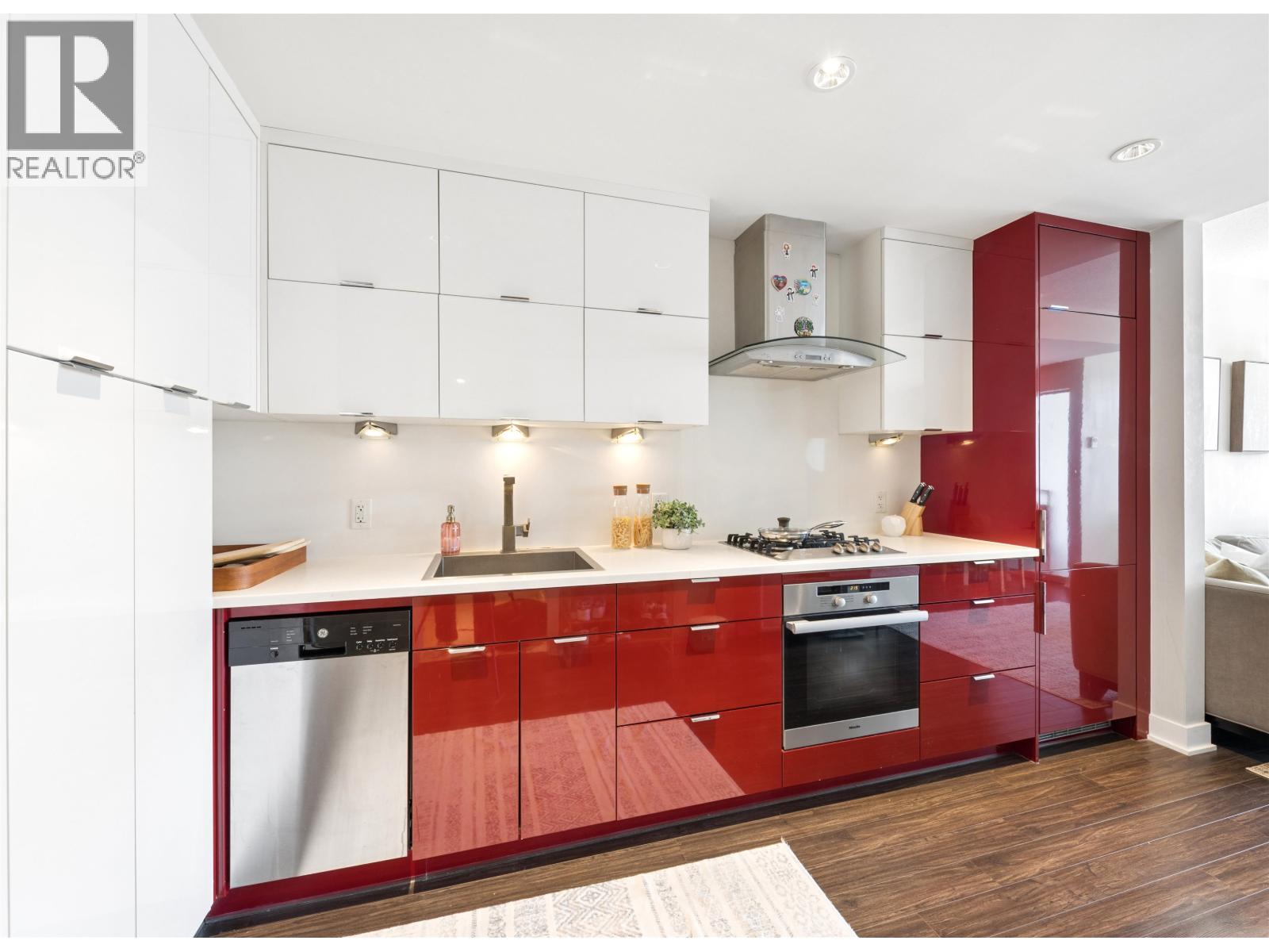 811 1777 W 7TH AVENUE, Vancouver — photo 1