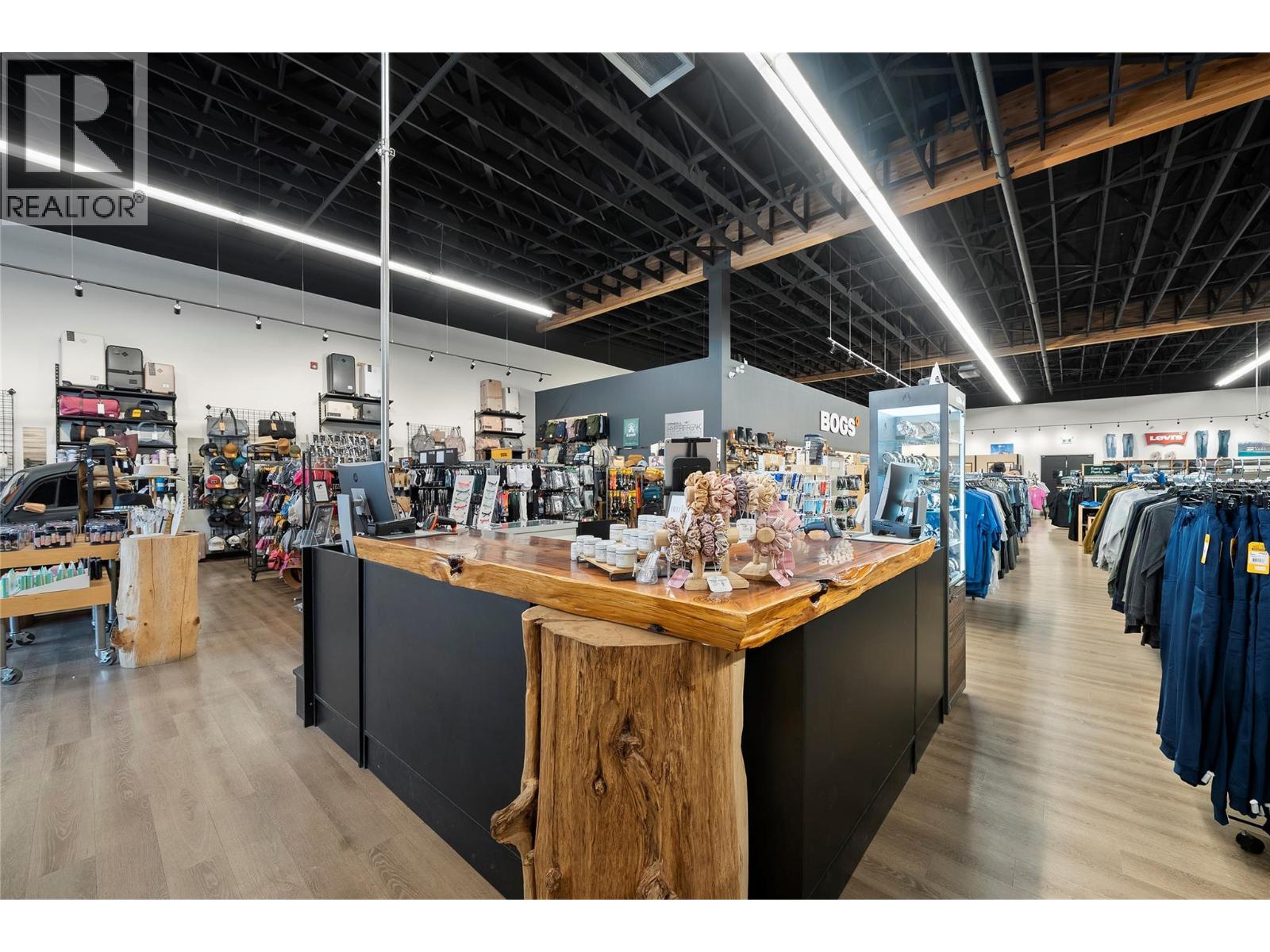 5 360 Trans Canada Highway, Salmon Arm