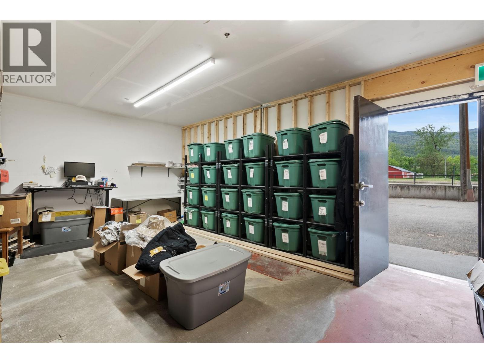 5 360 Trans Canada Highway, Salmon Arm