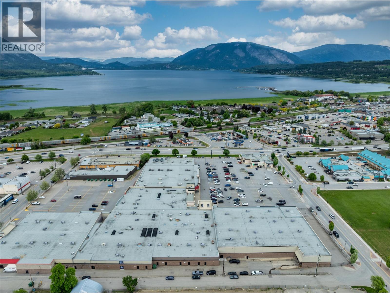 5 360 Trans Canada Highway, Salmon Arm