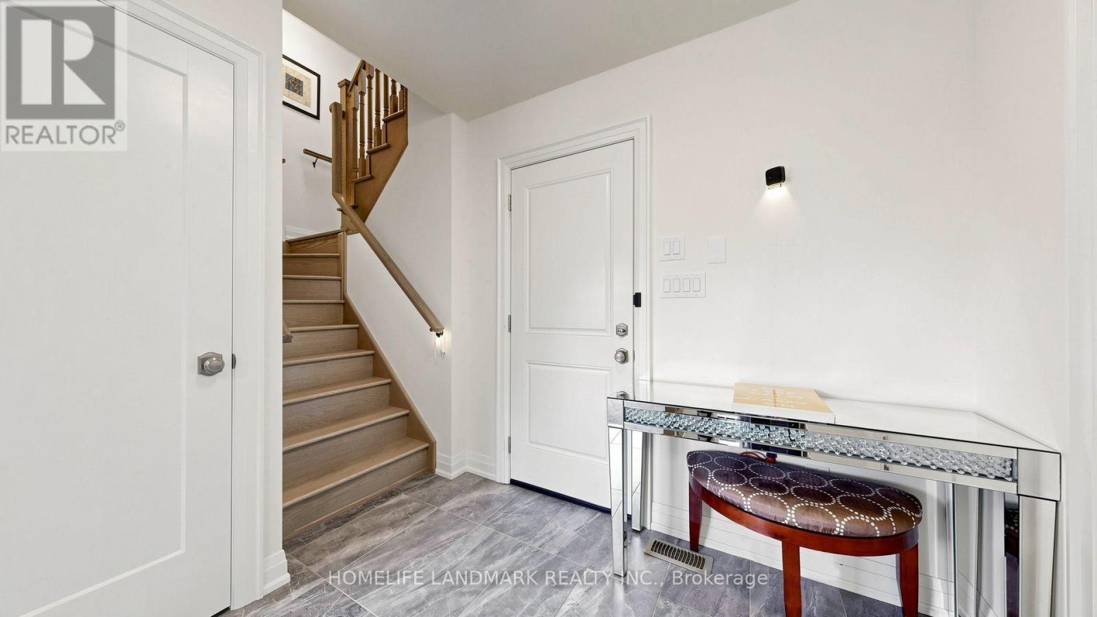 18 GARDENDERS LANE - 14