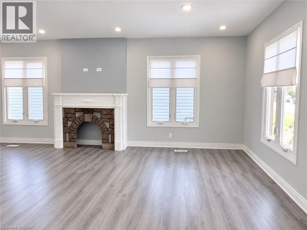 39 OAKLAND Avenue, Welland — photo 9