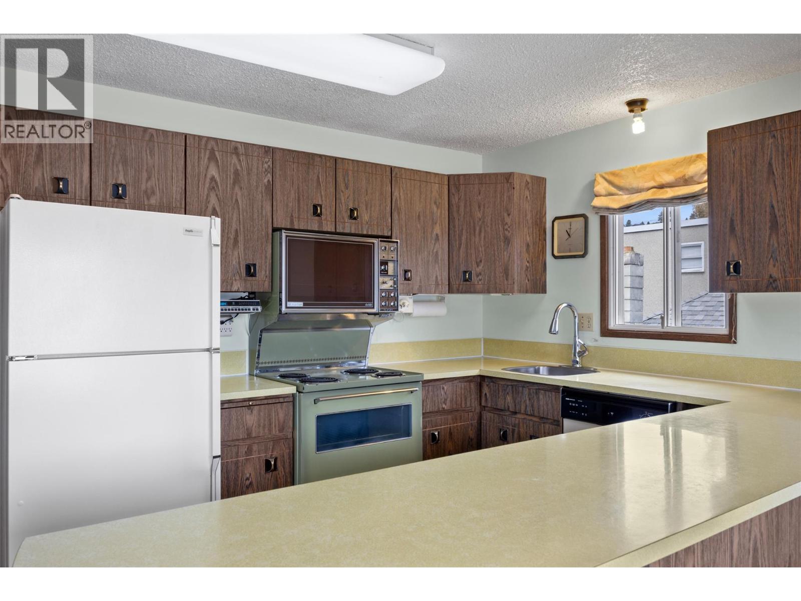 719 Pine Street - 11