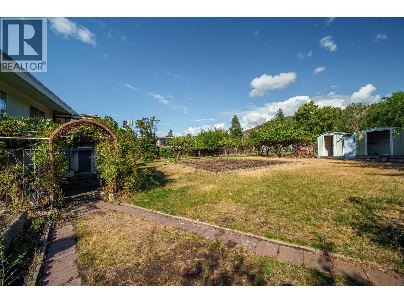 980 Orillia Street, Penticton