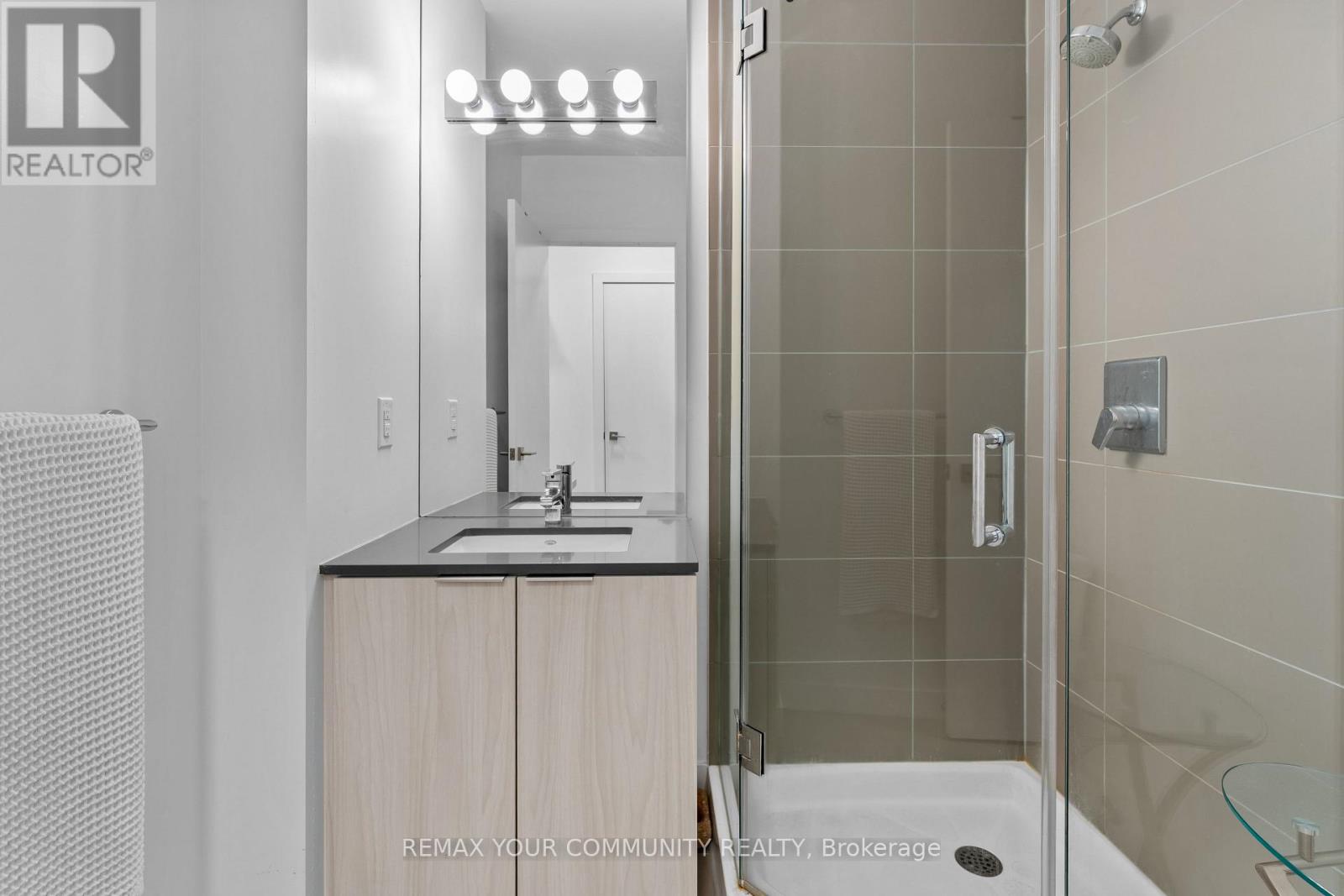 Photo of 201 - 609 AVENUE ROAD
