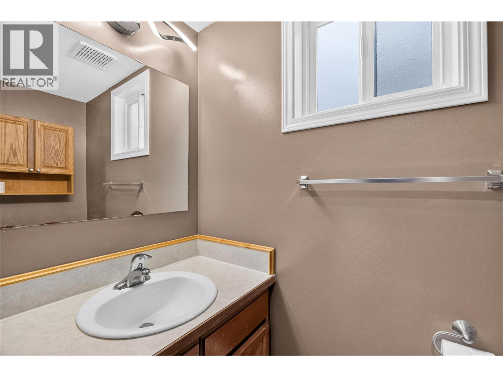 460 Rene Avenue Unit# 101, Penticton