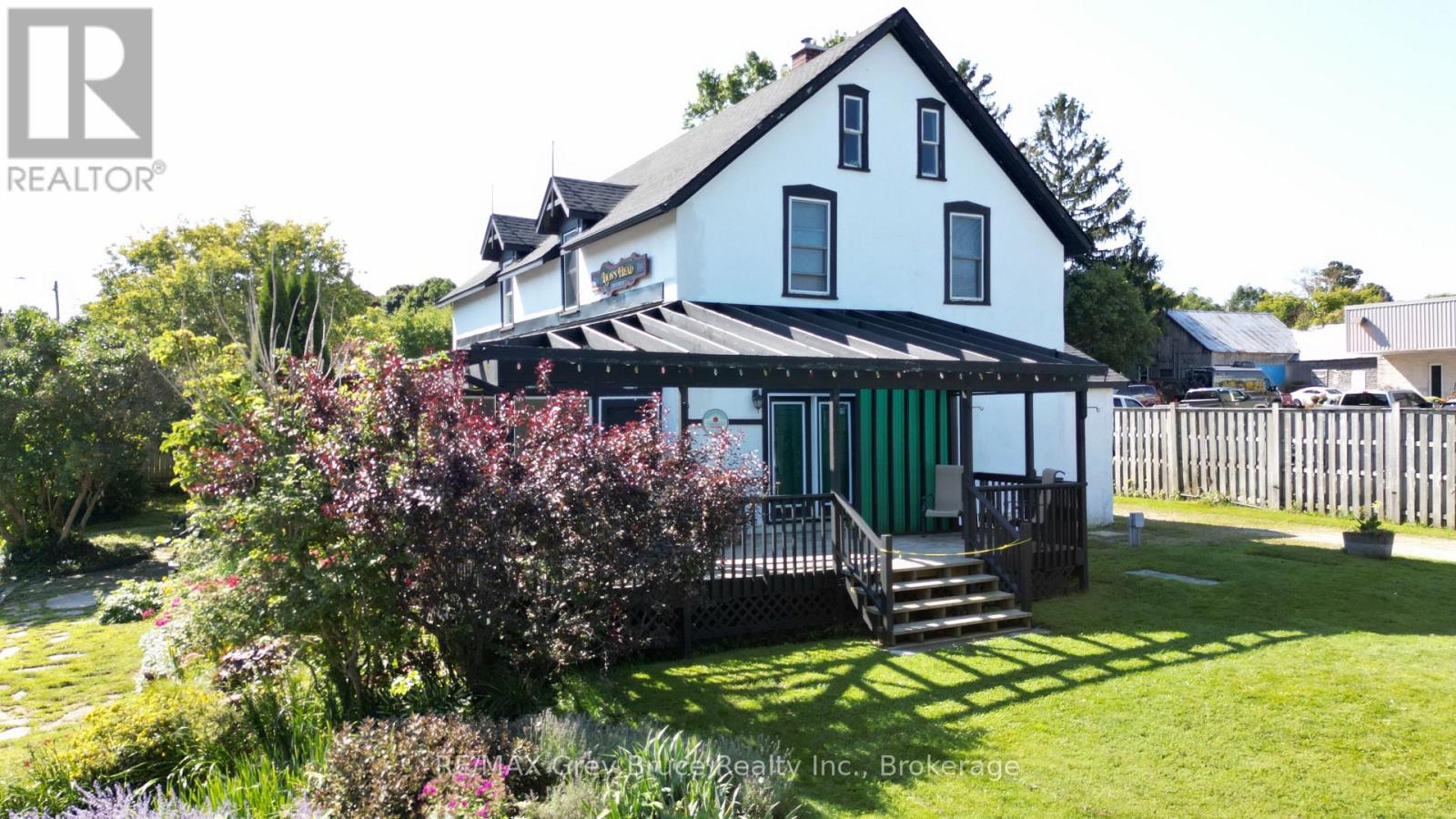 8 HELEN STREET, Northern Bruce Peninsula — photo 2