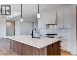 3pc Bathroom - 819 Green Haven Close, Okotoks, AB T1S0R3 Photo 11