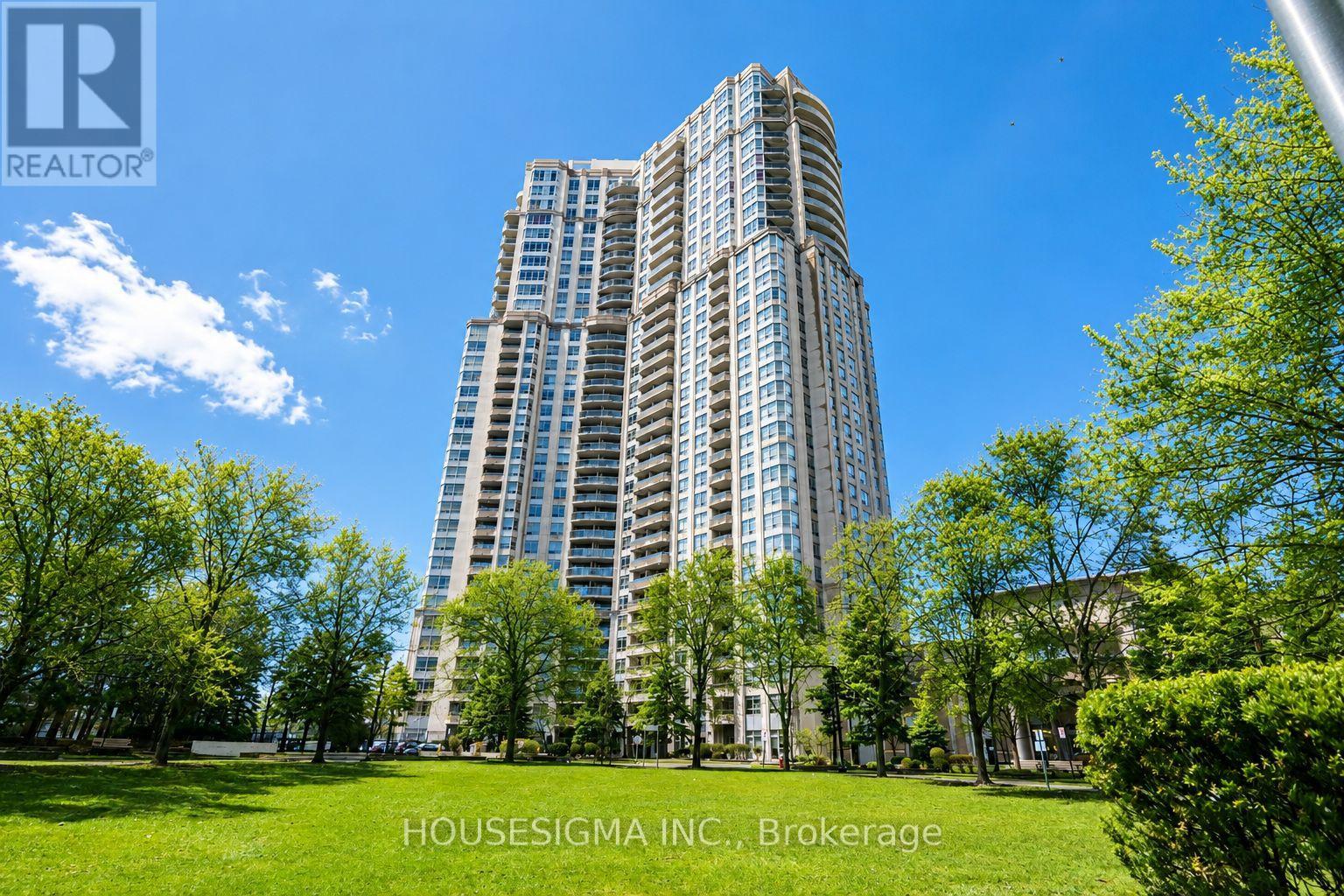 Photo of 35 Kingsbridge Garden Circle