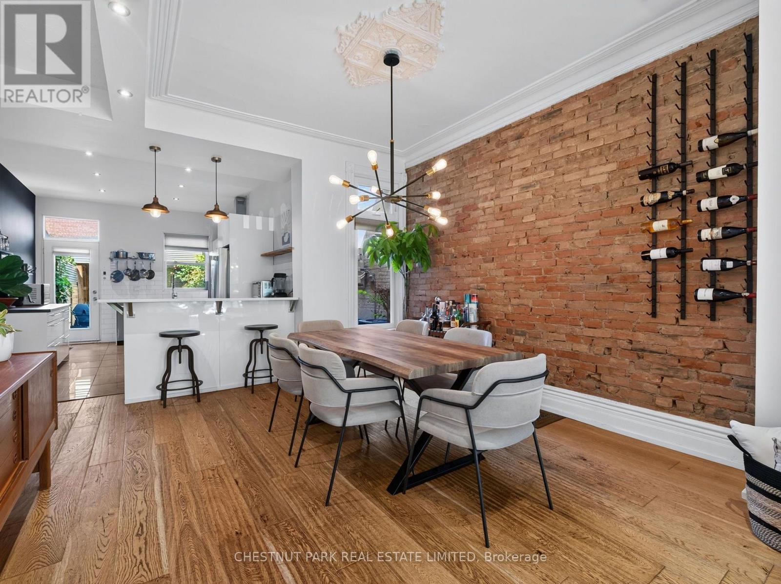28 ROBINSON STREET - 9