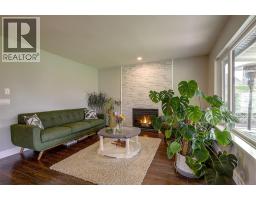 Kitchen - 1726 Hayashi Road, Kelowna, BC V1P1B2 Photo 15