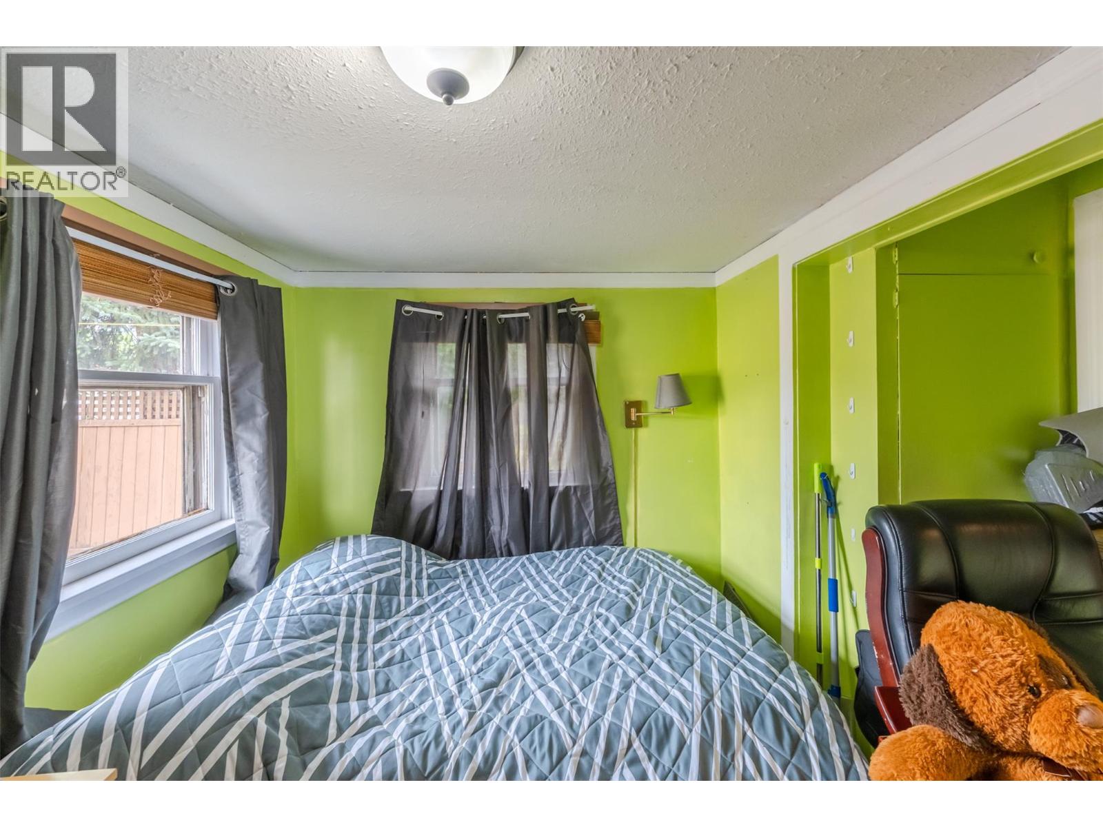 219 Hastings Avenue, Penticton