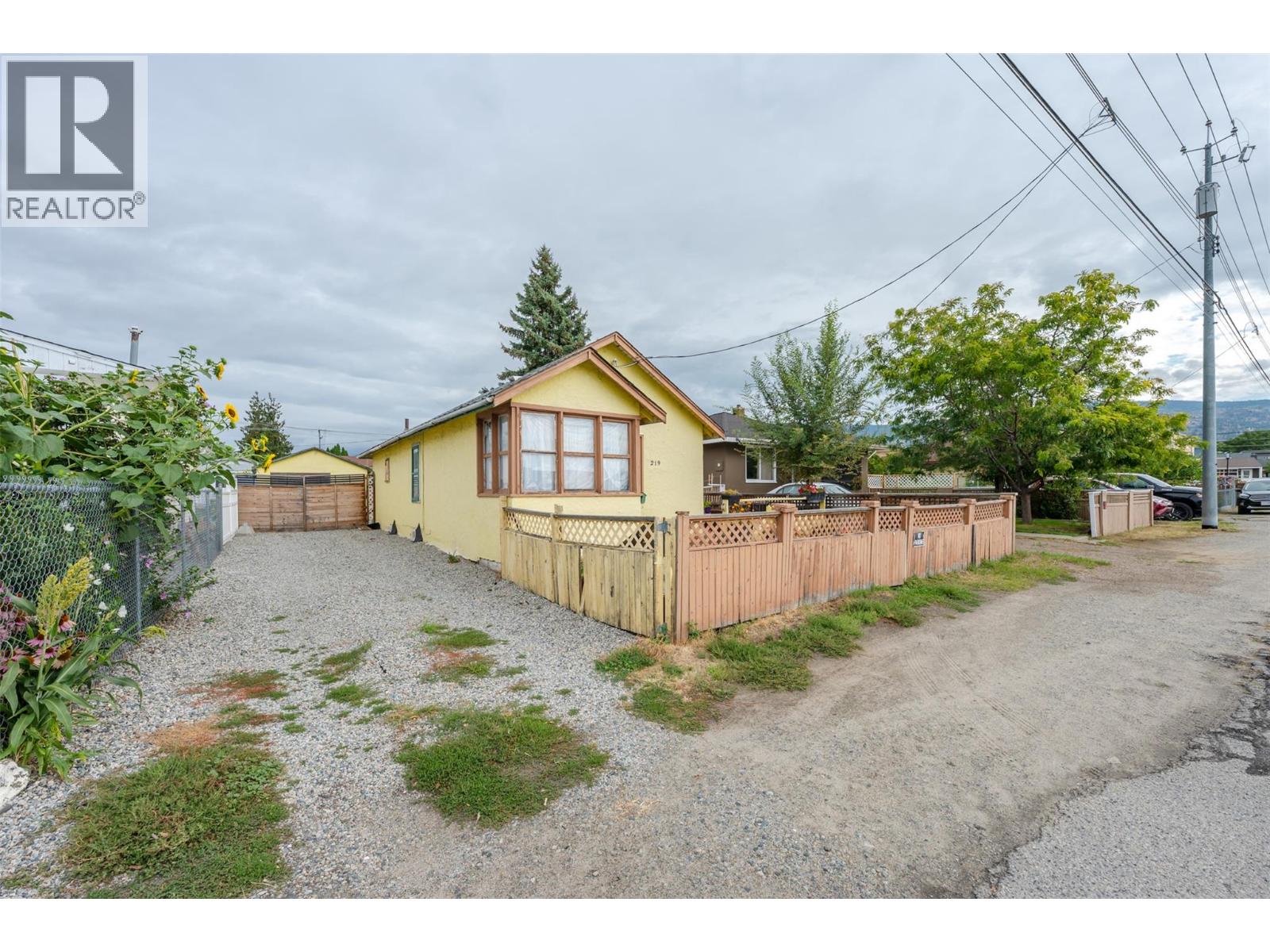 219 Hastings Avenue, Penticton