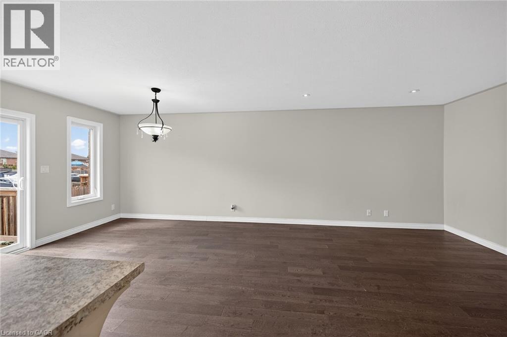 98 MACNEIL Court, Hagersville — photo 5