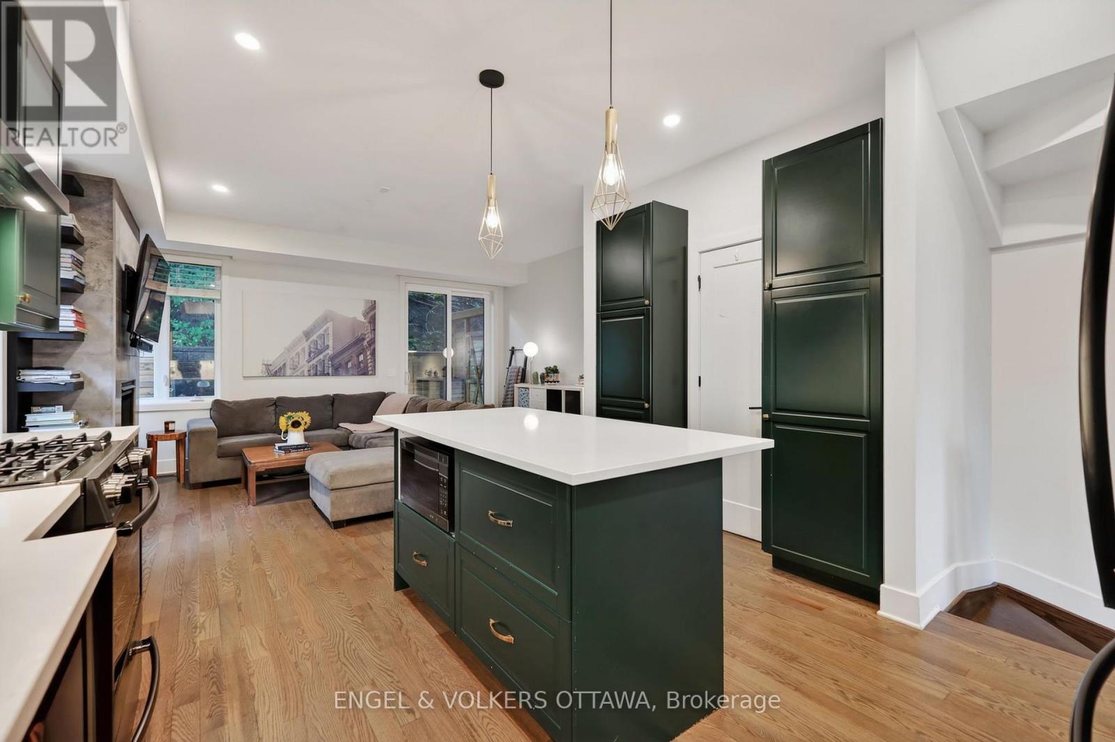304 RIVERDALE AVENUE - 9
