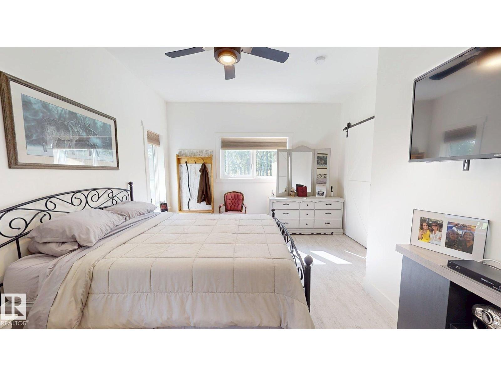 6002 TWP RD 494 - 24