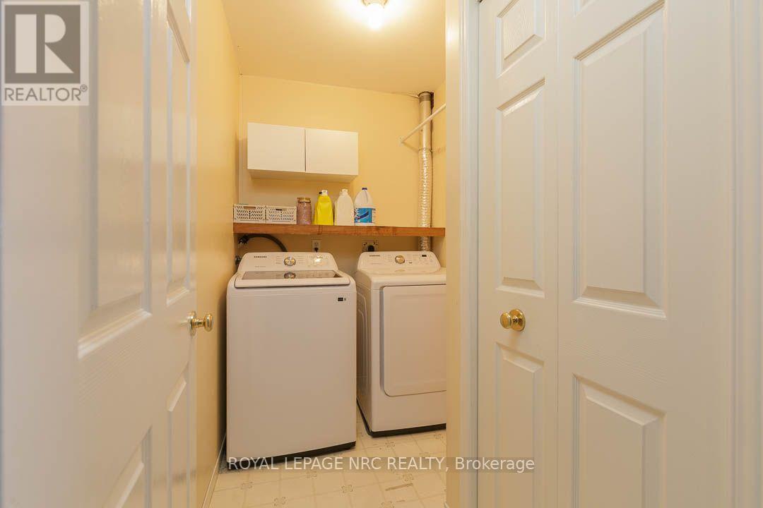 4345 BEVERLEY CRESCENT - 15