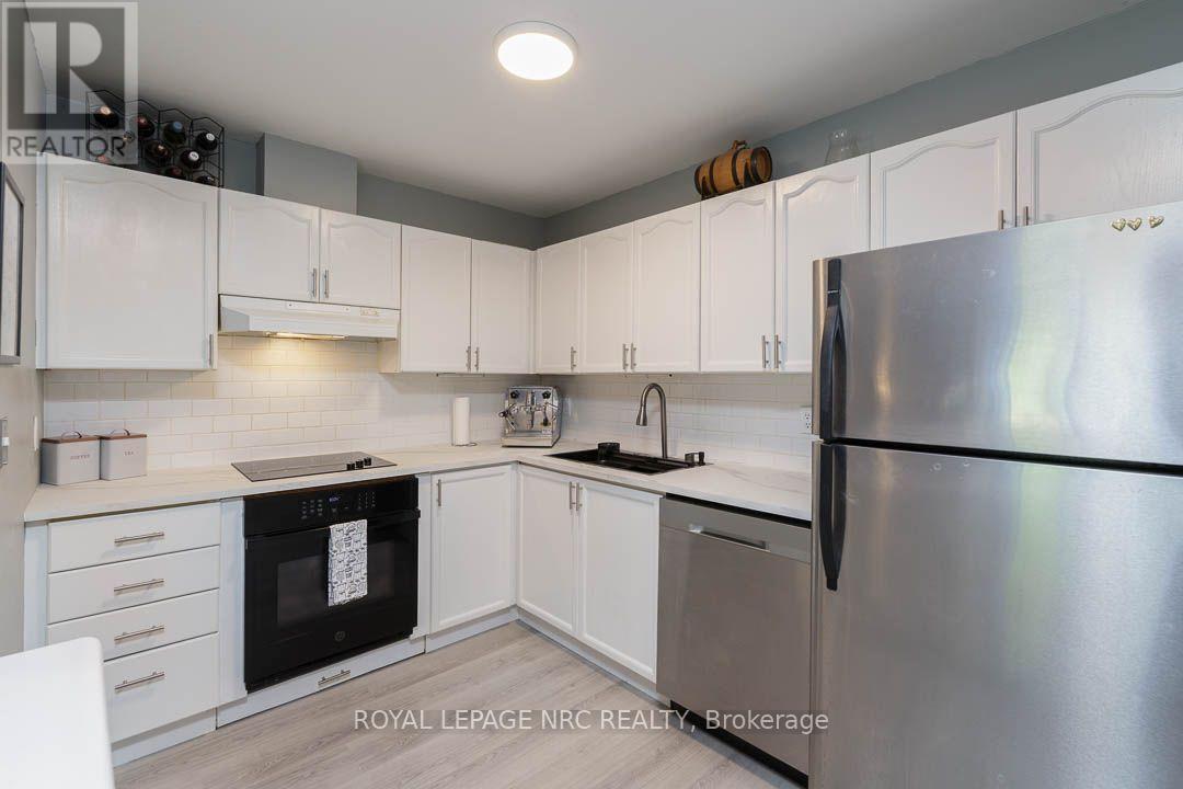 4345 BEVERLEY CRESCENT - 5