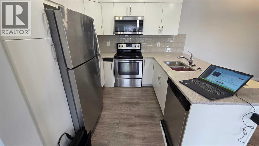 1207 140 Avenue NW - photo 11