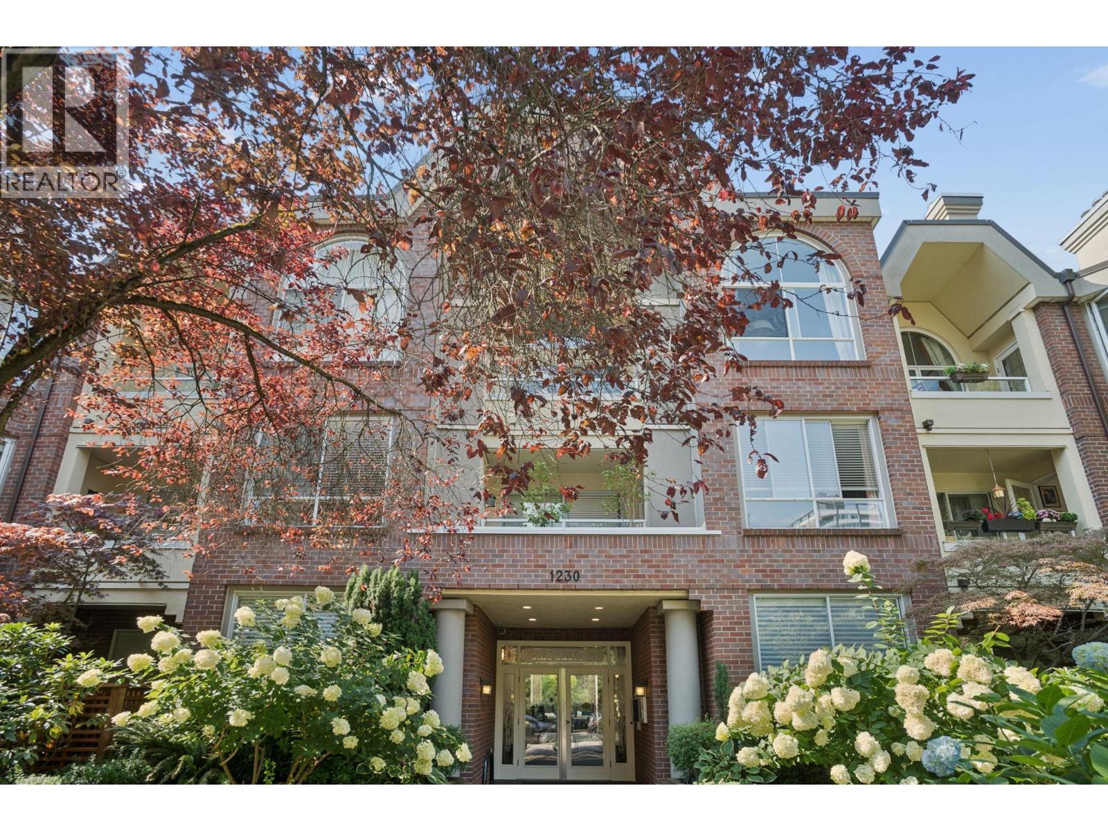 216 1230 HARO STREET, Vancouver — photo 1
