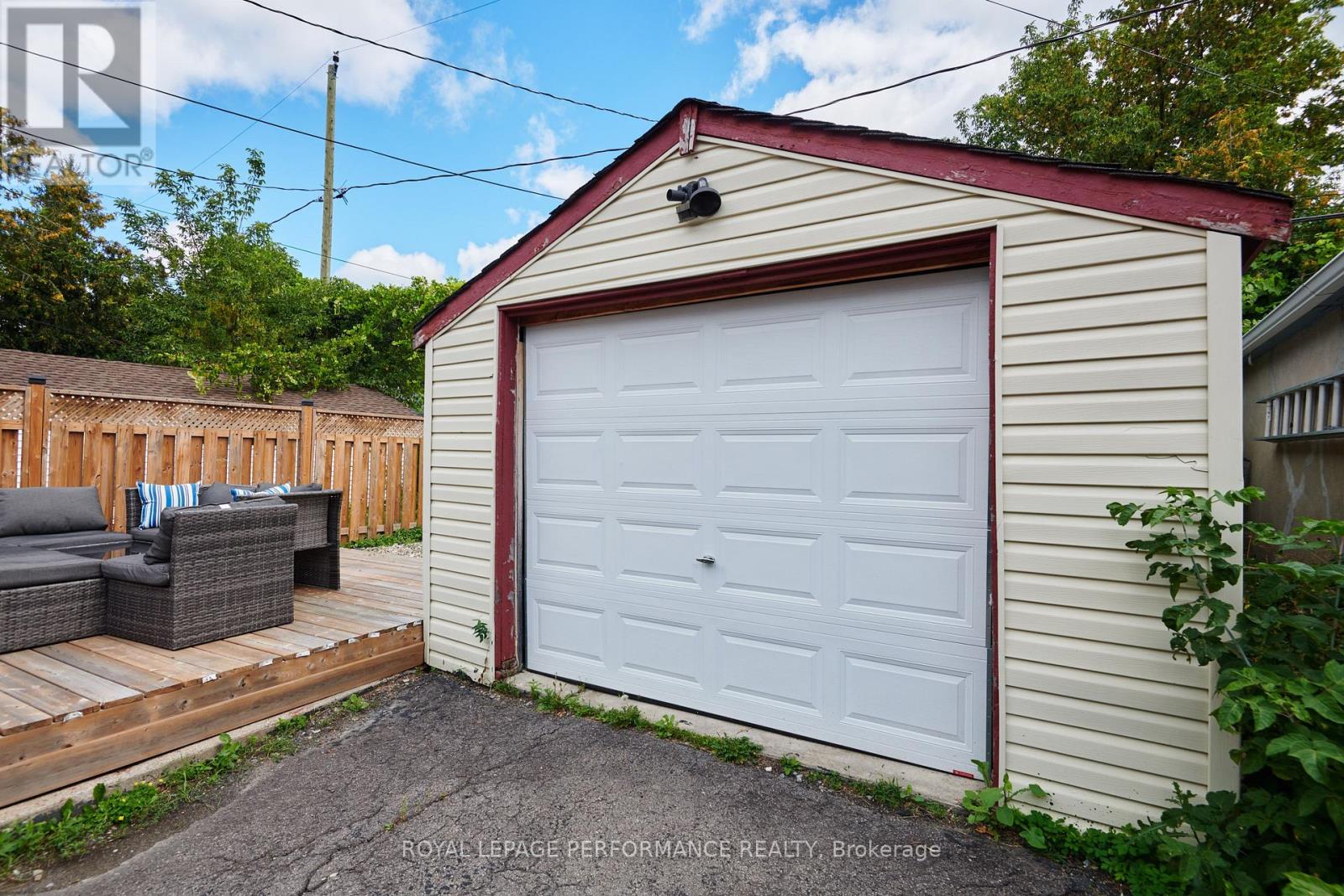 2423 CLEMENTINE BOULEVARD - 35
