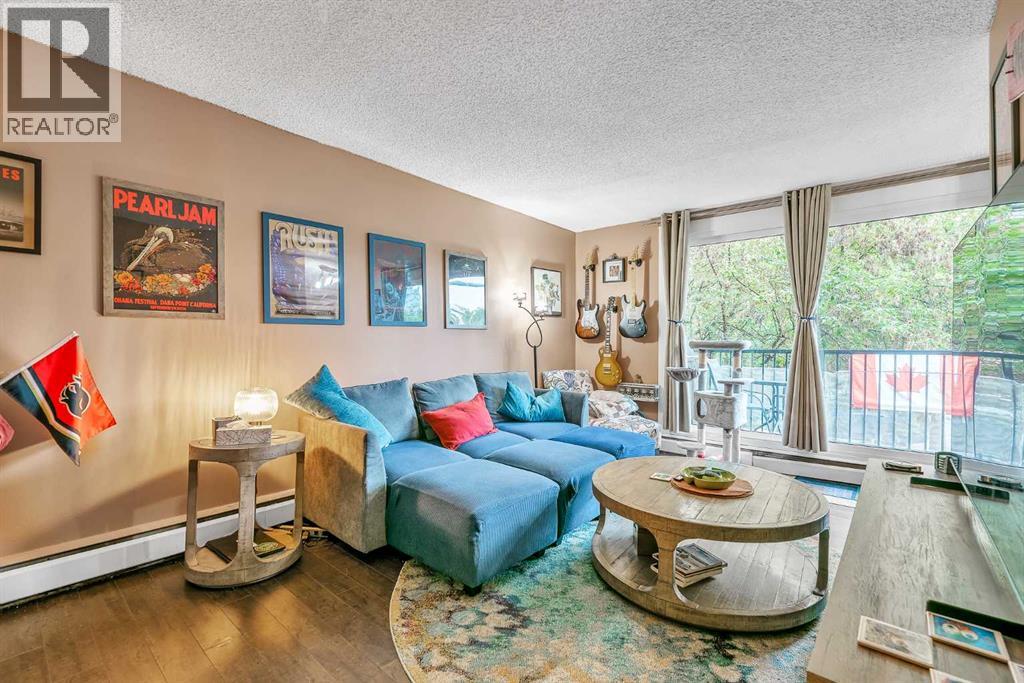 #22 1703 11 Avenue SW - 1