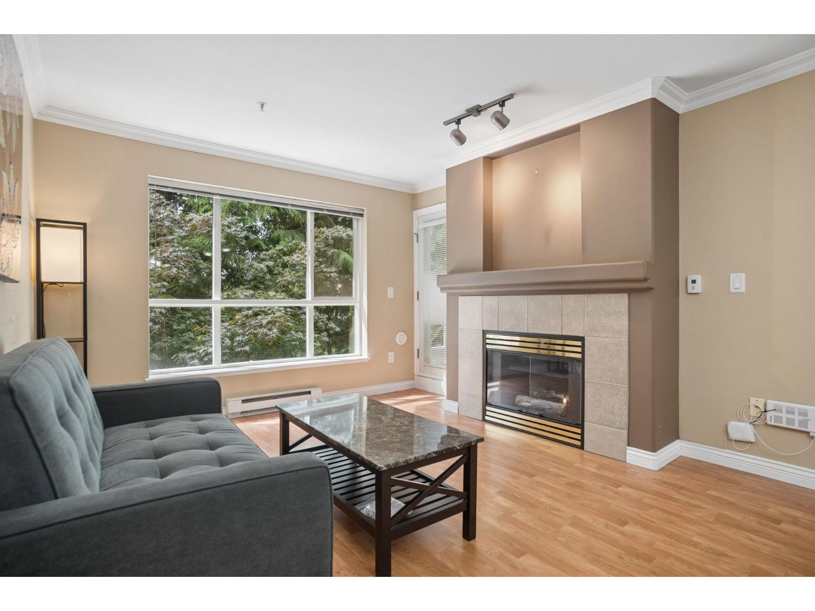 322 9979 140 STREET STREET, Surrey