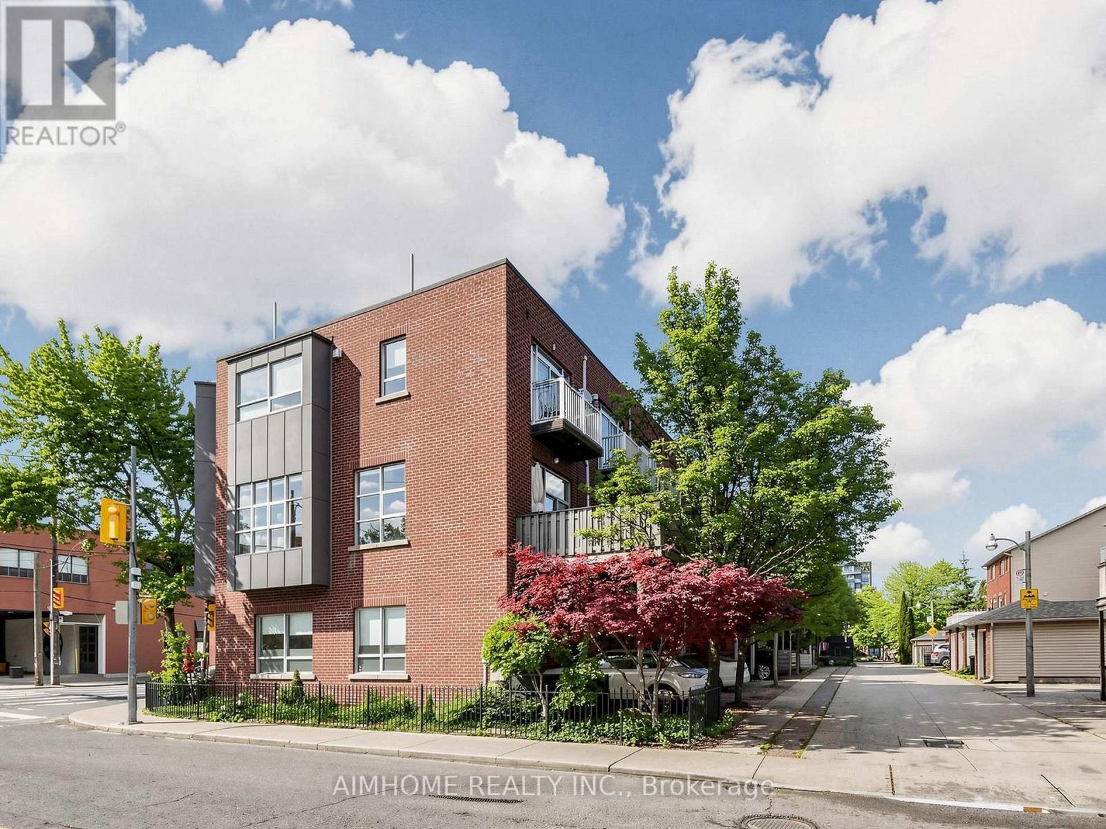 1089 DUNDAS STREET E - 1