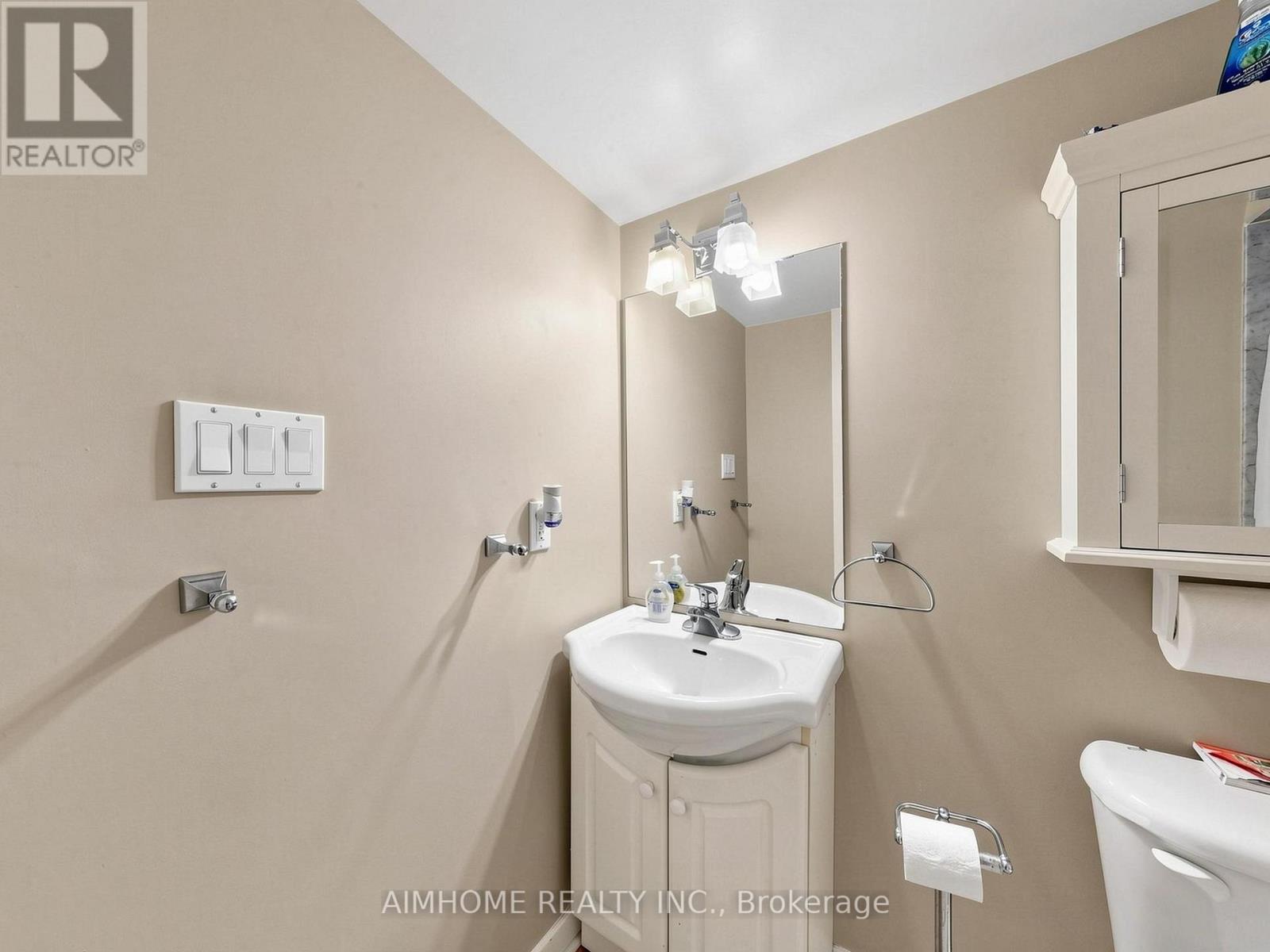 1089 DUNDAS STREET E - 11
