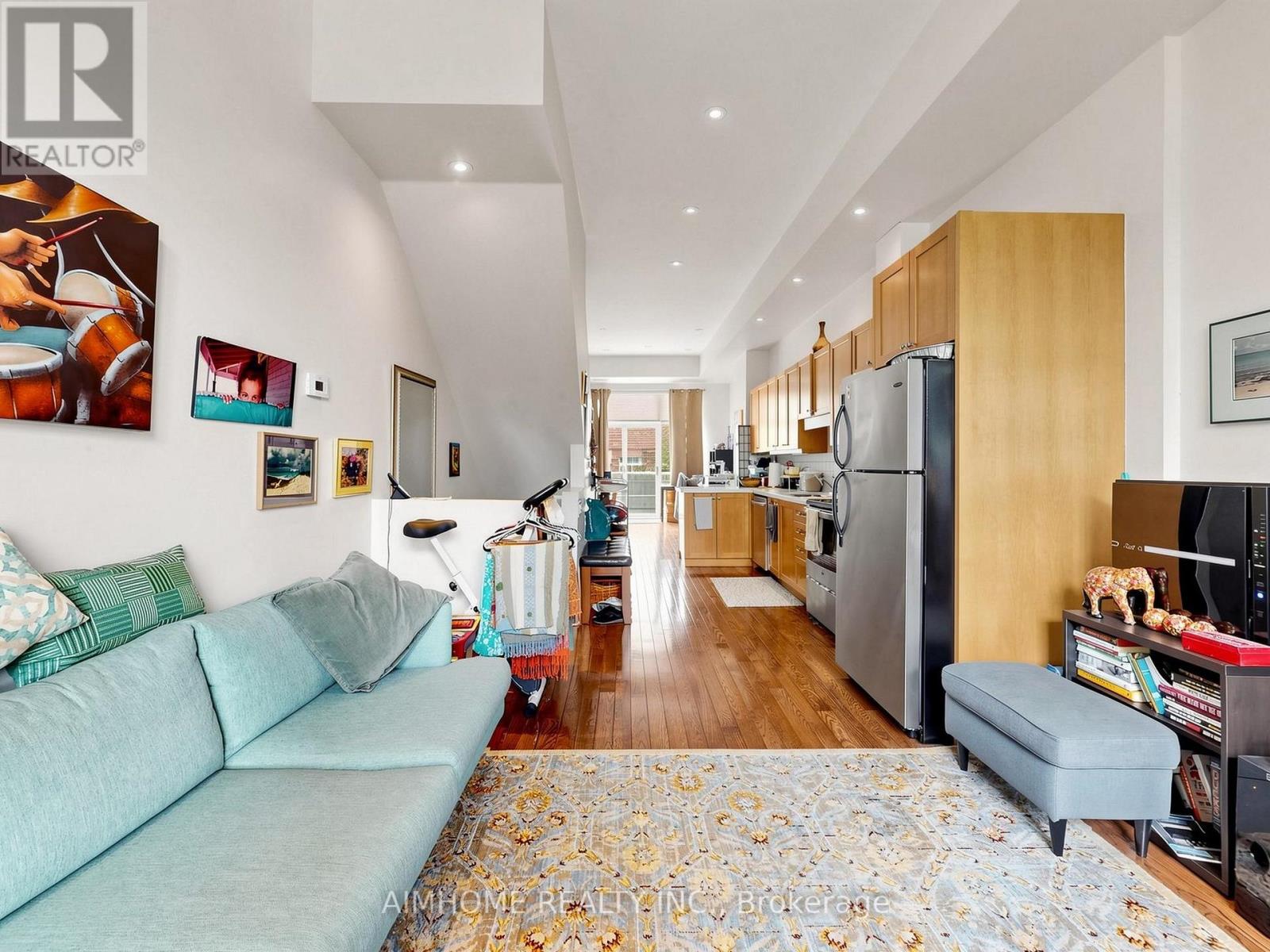 1089 DUNDAS STREET E - 19