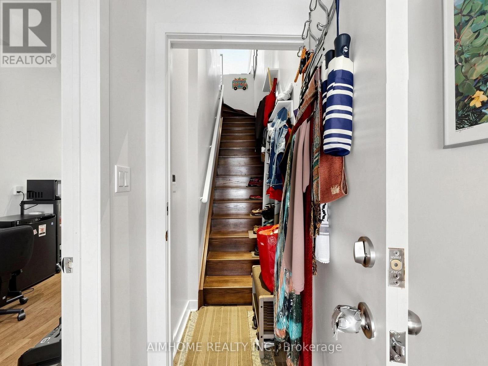 1089 DUNDAS STREET E - Image 32