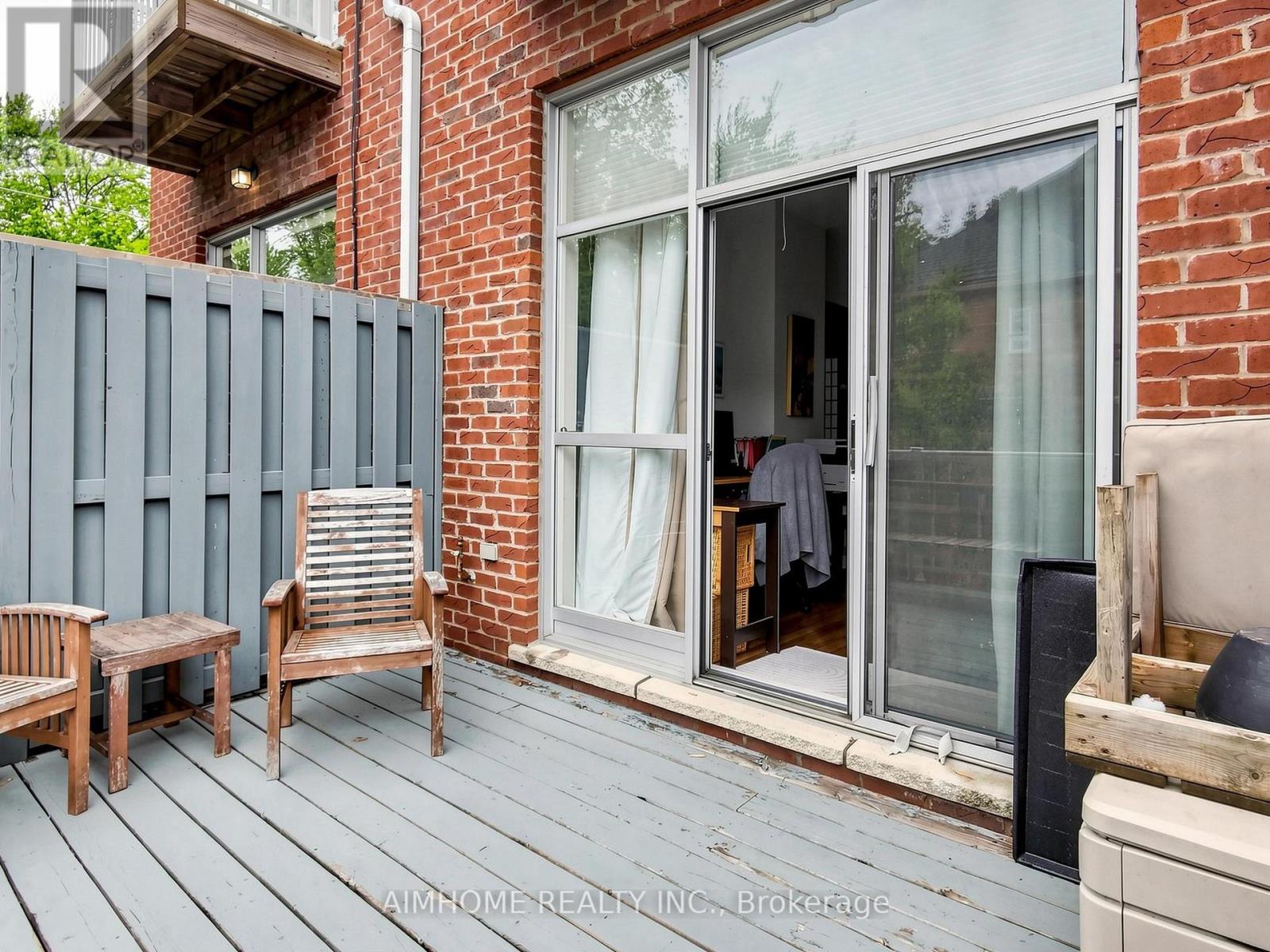 1089 DUNDAS STREET E - 38
