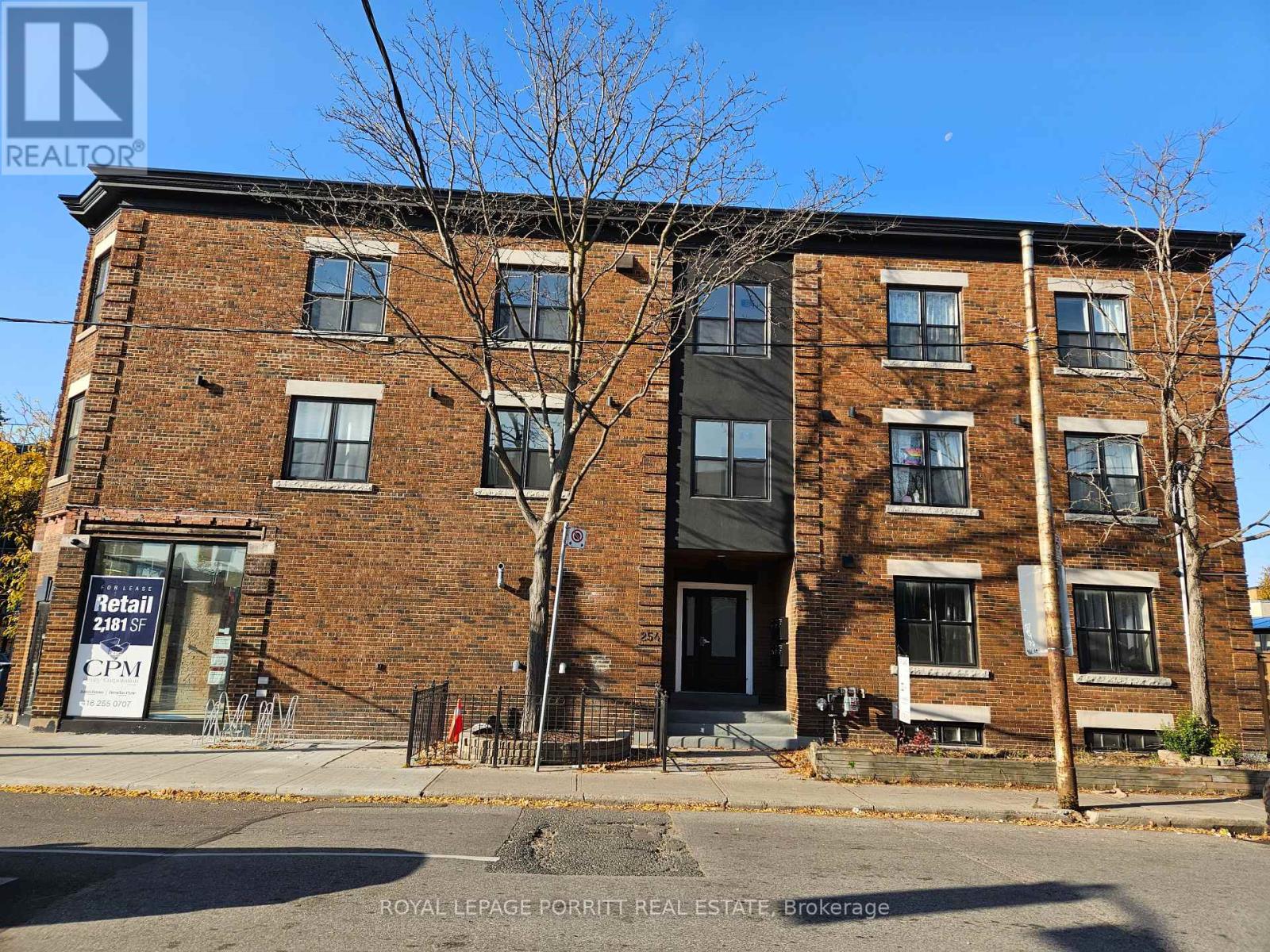 Photo of 254 Armadale Avenue