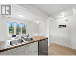 Kitchen - 3 - 601 Columbia Forest Boulevard, Waterloo, ON N2V2K7 Photo 8