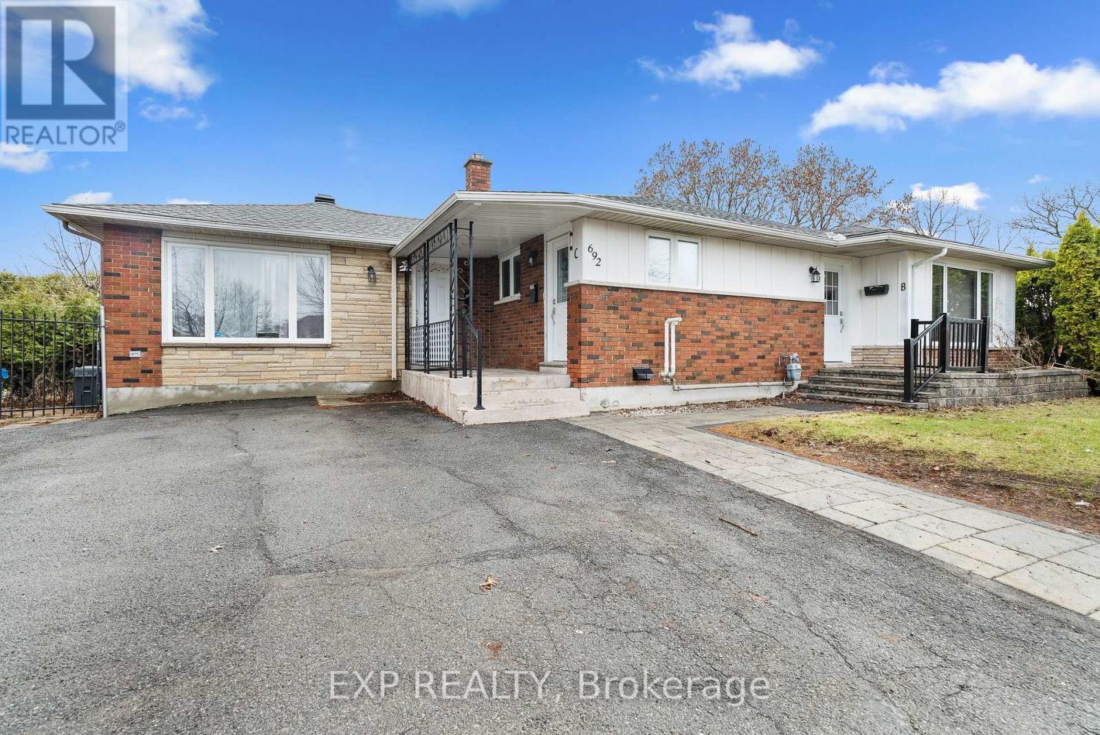 692 CLAUDE STREET - 2