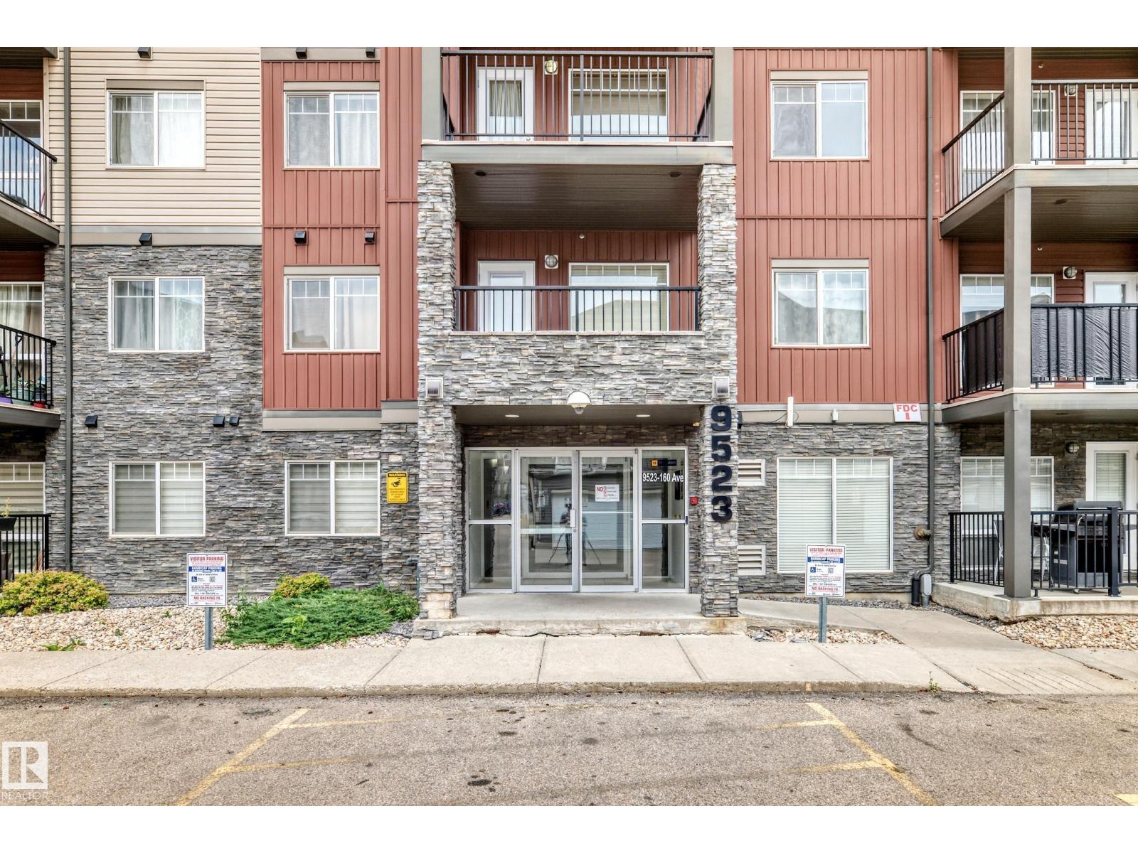 #302 9523 160 AV NW - 4