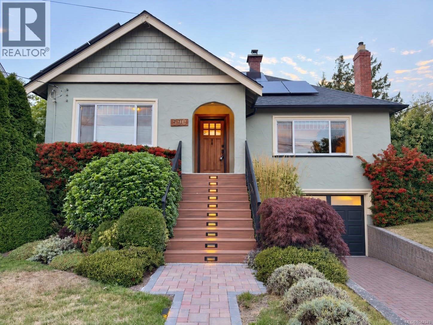 590 Monterey Ave - 1