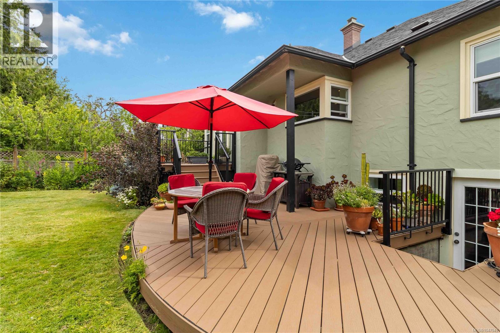590 Monterey Ave - 51