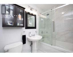 Bathroom - 929 Merivale Road, Ottawa, ON K1Z5Z7 Photo 14