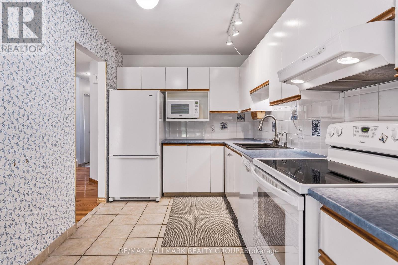 154 PRESLAND ROAD - 21