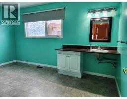 26 Ogilvie Cres, Faro, YT Y0B1K0 Photo 15