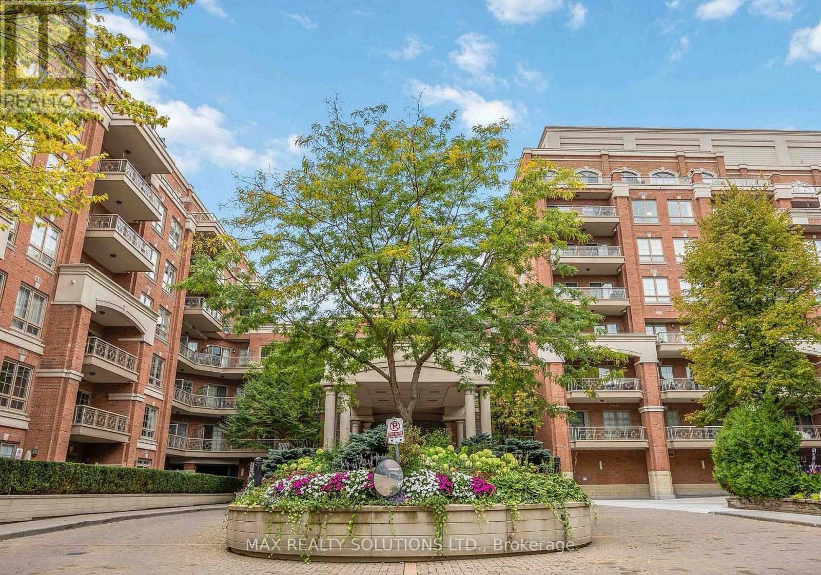 319 - 20 BURKEBROOK PLACE