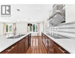 4pc Bathroom - 136 Midlawn Close Se, Calgary, AB T2X1A8 Photo 9