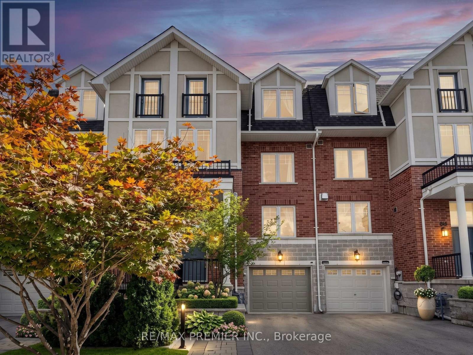 95 JOHN BELL CRESCENT - 2
