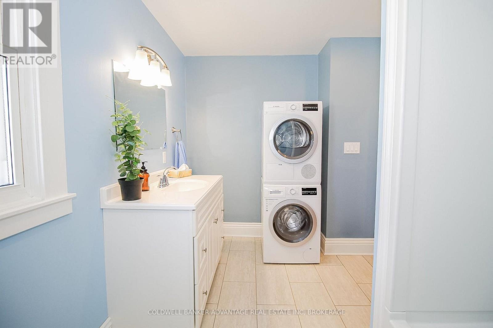 4859 WILLMOTT STREET - 38