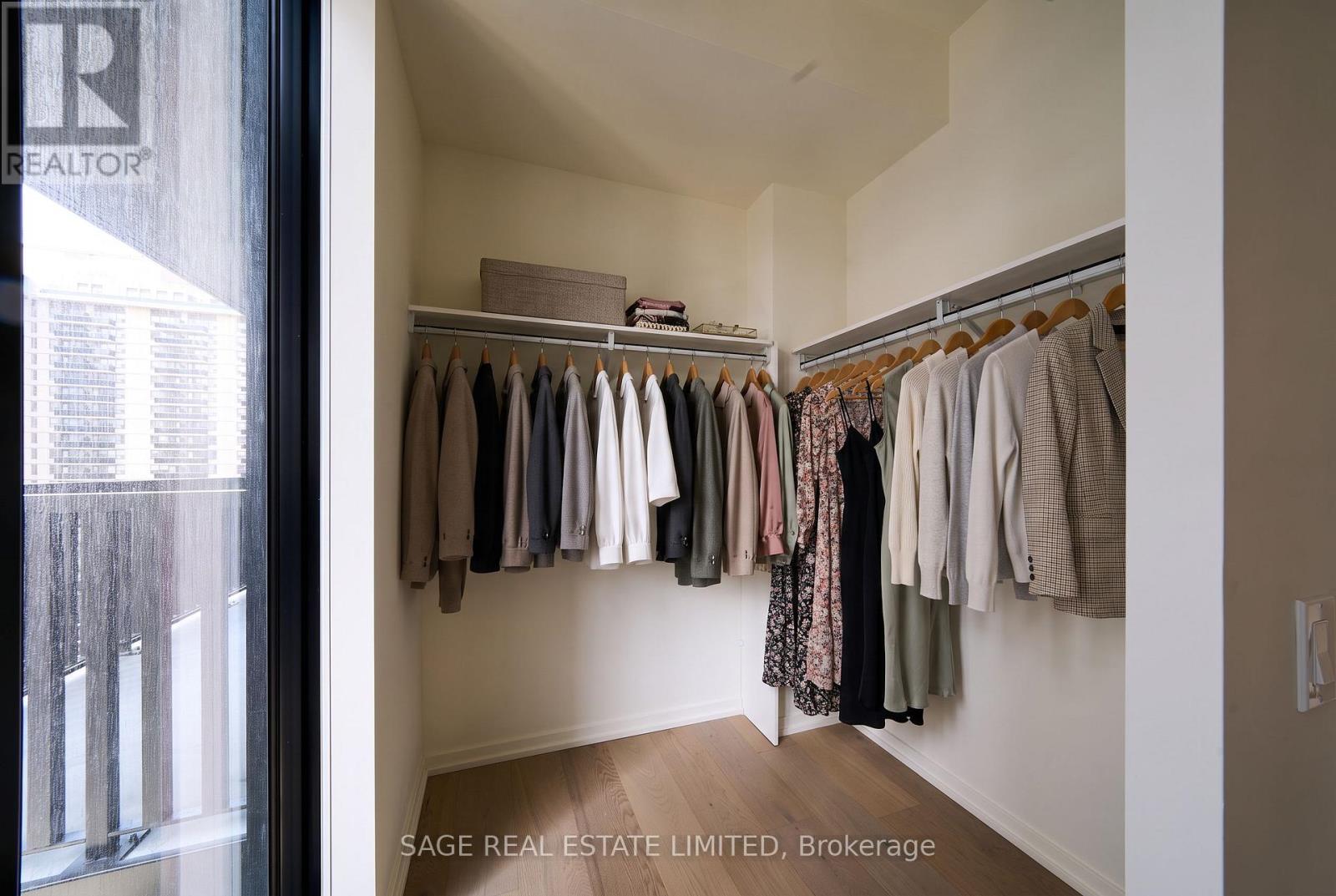 #1508 109 ERSKINE AVENUE - 19