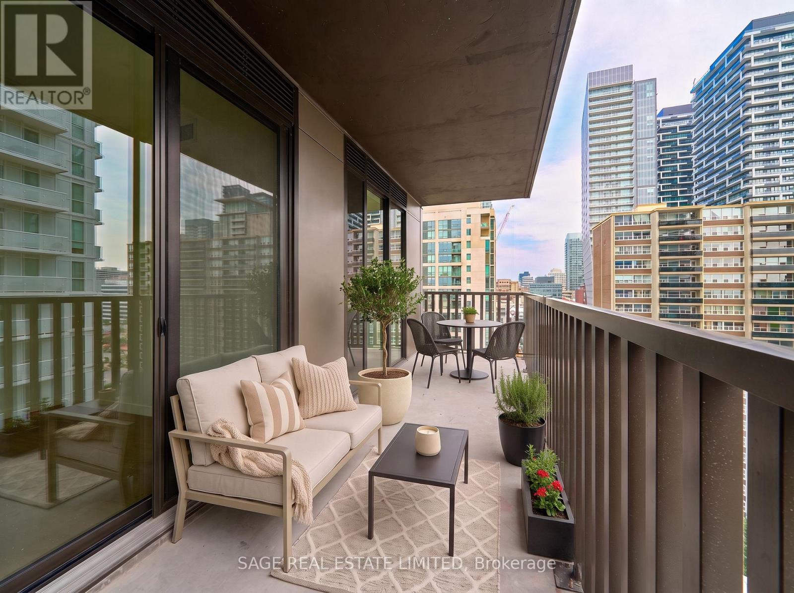 #1508 109 ERSKINE AVENUE - 22